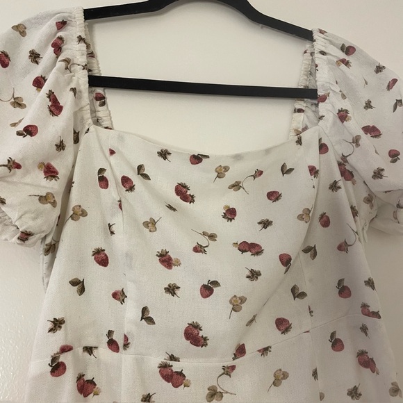 Strawberry Linen-Blend Lace-Up Back Dress - Picture 5 of 12